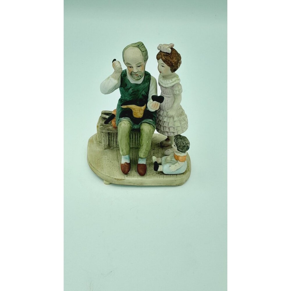 VINTAGE 1985 AMERICANA COLLECTOR'S SERIES "THE COBBLER" NORMAN ROCKWELL FIGURINE